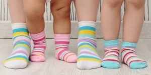 چه جورابی مناسب پای کودک شماست؟